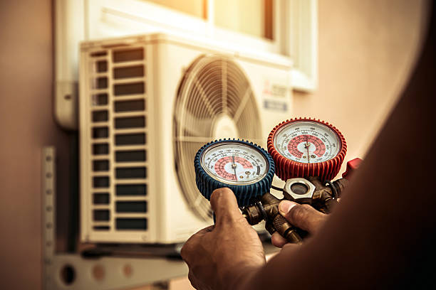 Professional Ac Installation technician working in Poolville, TX